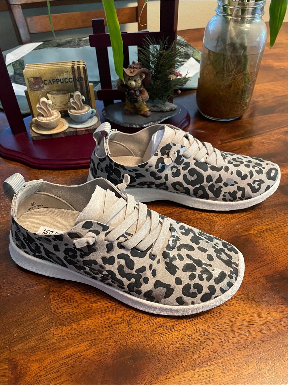 NOT RATED Mayo Leopard Sneaker Women’s 6 EUR 36.5 Light Grey
